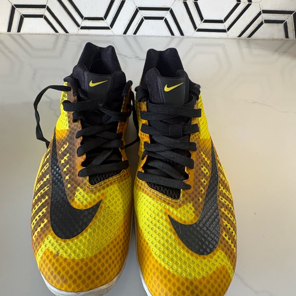 Nike Hyperlive